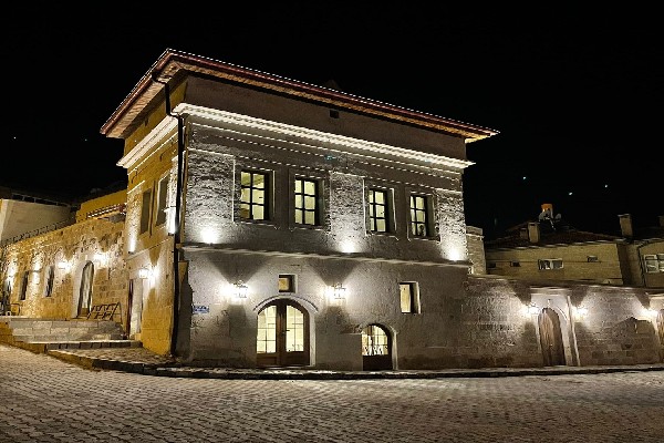 Evanthia Cave Hotel
