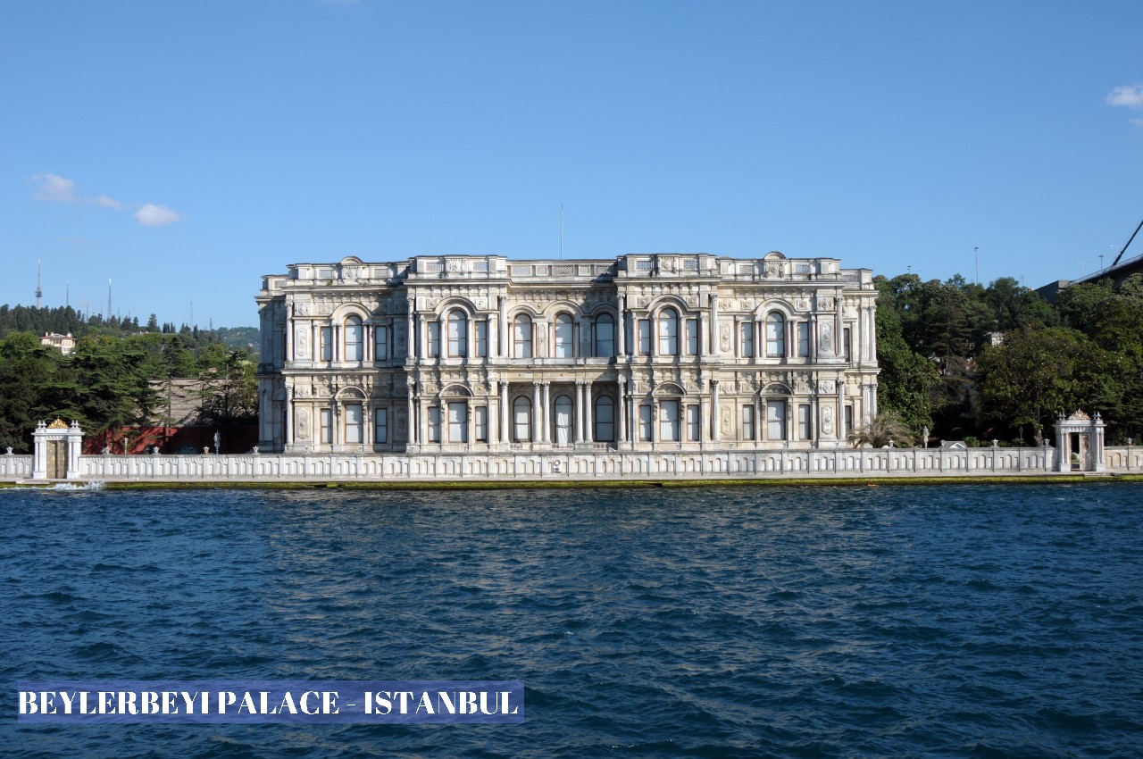 Istanbul Two Continents Group Tour