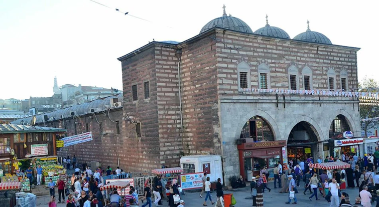 Spice Bazaar (Mısır Çarşısı)